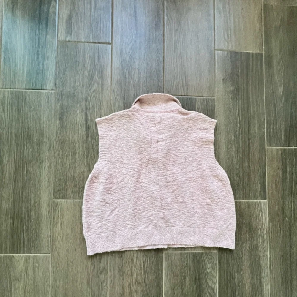 Vest - Picture 3 of 3